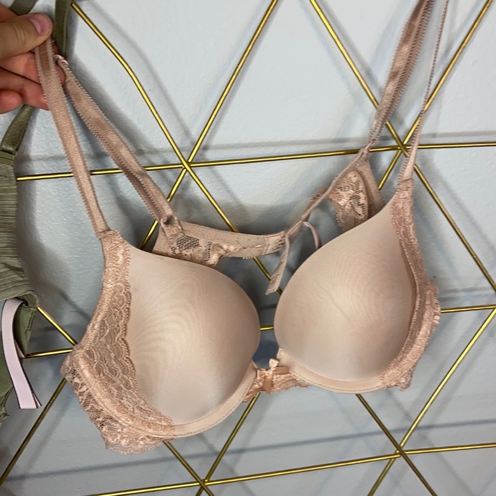 Victoria secret bra size 36A great condition